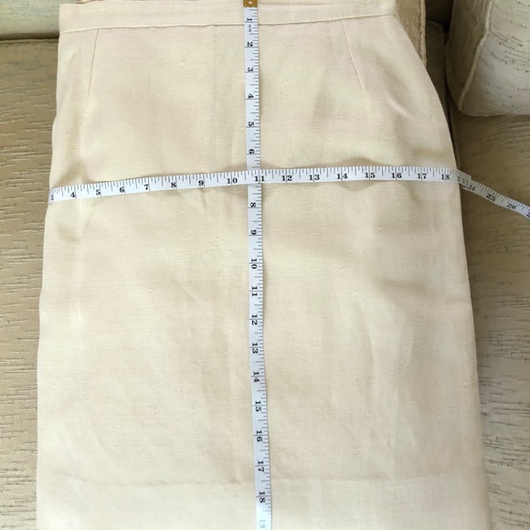 Jacket and skirt suit or separate. Fully lined. - Picture 7 of 11